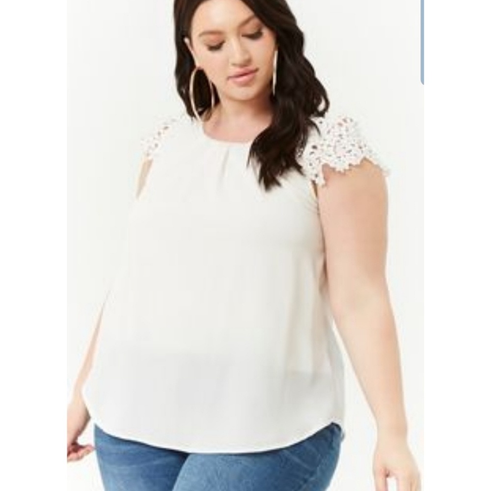 Plus Size Crepe Applique Top